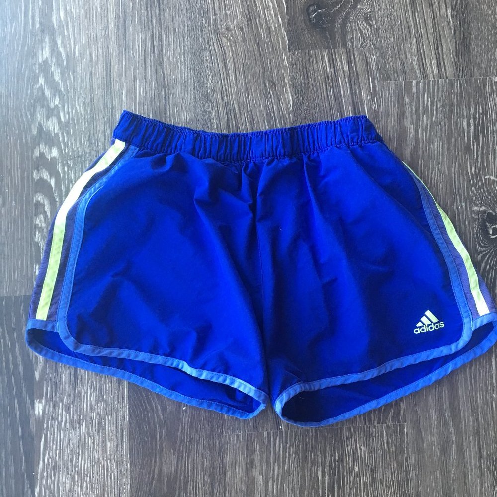 Small women's running shorts Adidas